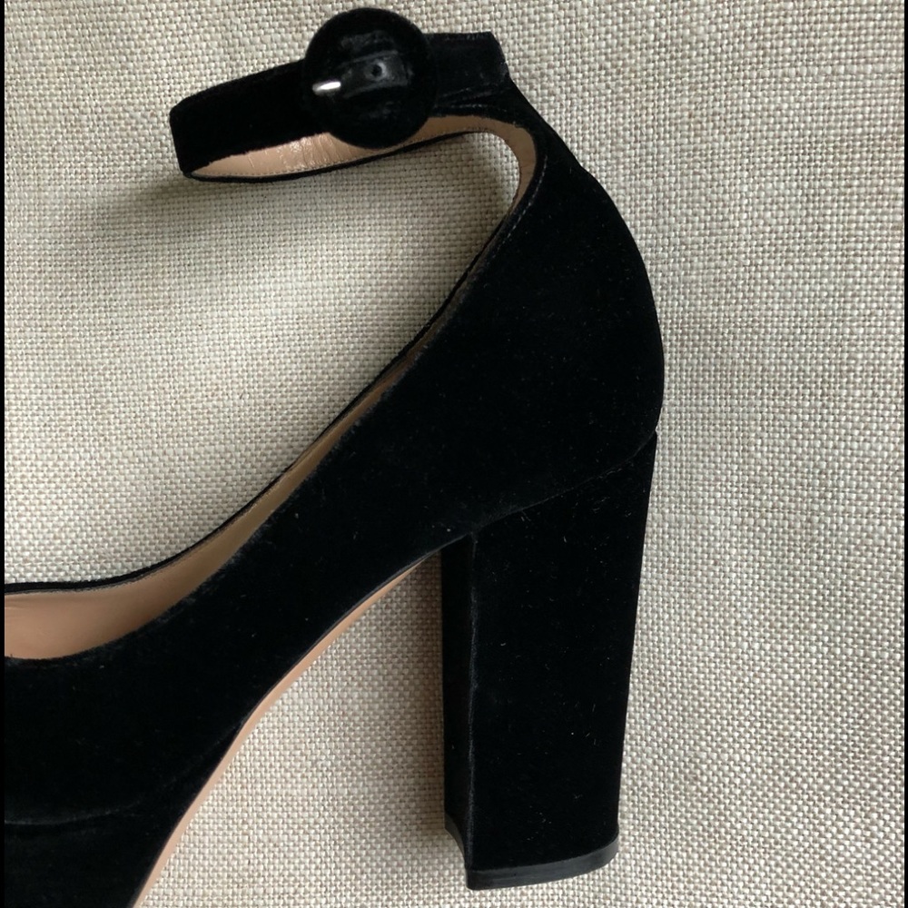 Gianvito Rossi Pumps Platform Velvet Black Strap - Picture 7 of 8
